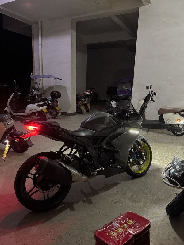 无极 300RR