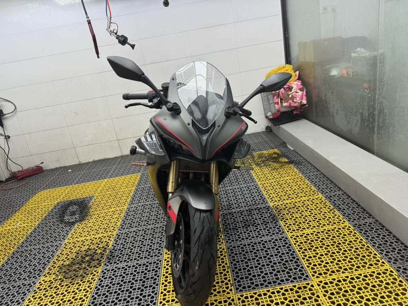 QJMOTOR 赛600