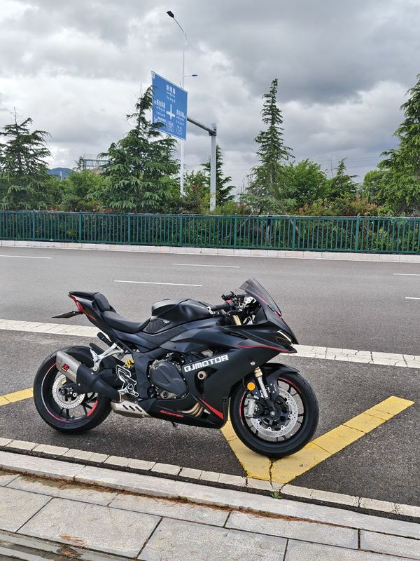 QJMOTOR 赛600