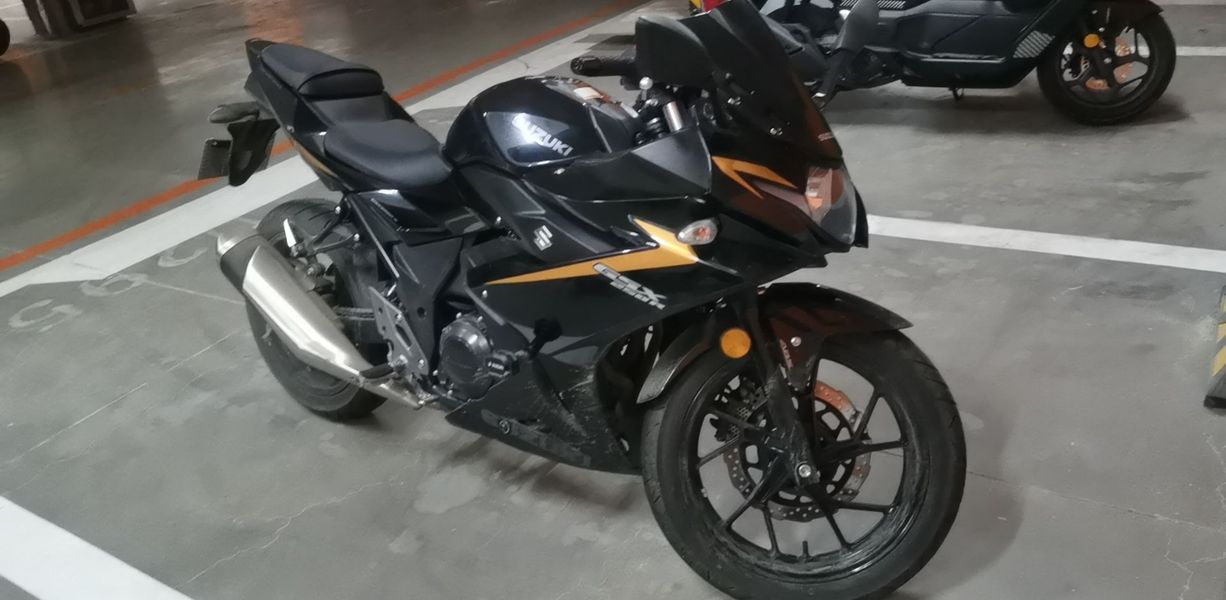 豪爵铃木 GSX250R