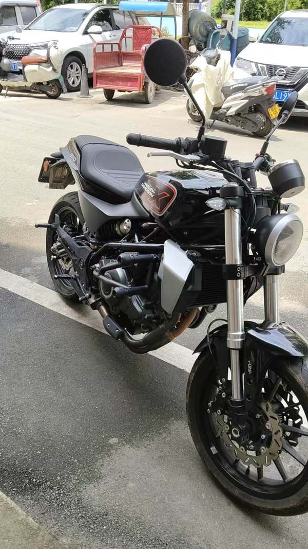哈雷戴维森 X 350