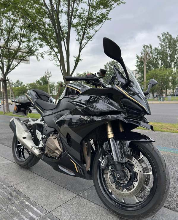 QJMOTOR 赛450
