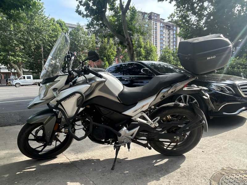 五羊本田 猛鸷 CB190X