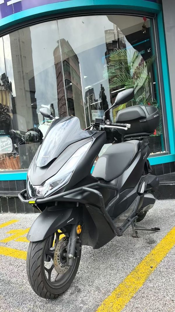 五羊本田 PCX