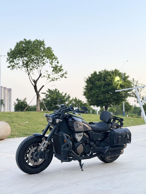 QJMOTOR 闪600