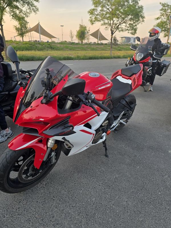 QJMOTOR 赛600
