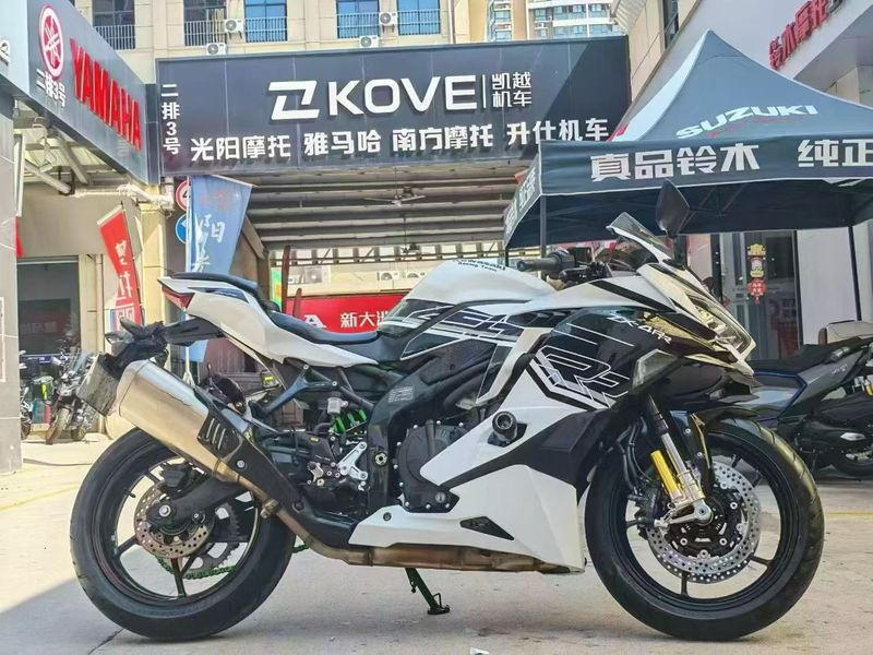 川崎 ZX-4R