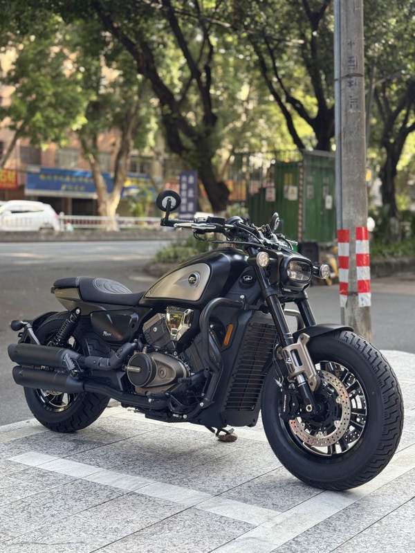 QJMOTOR 闪600