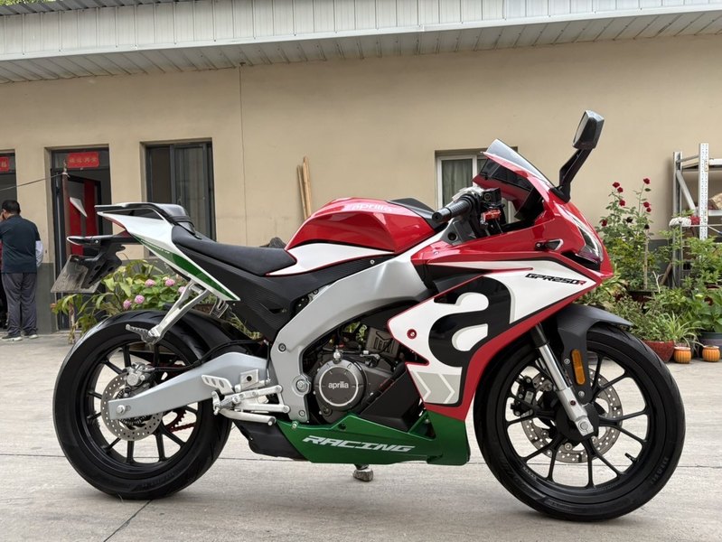 宗申阿普利亚 GPR250R
