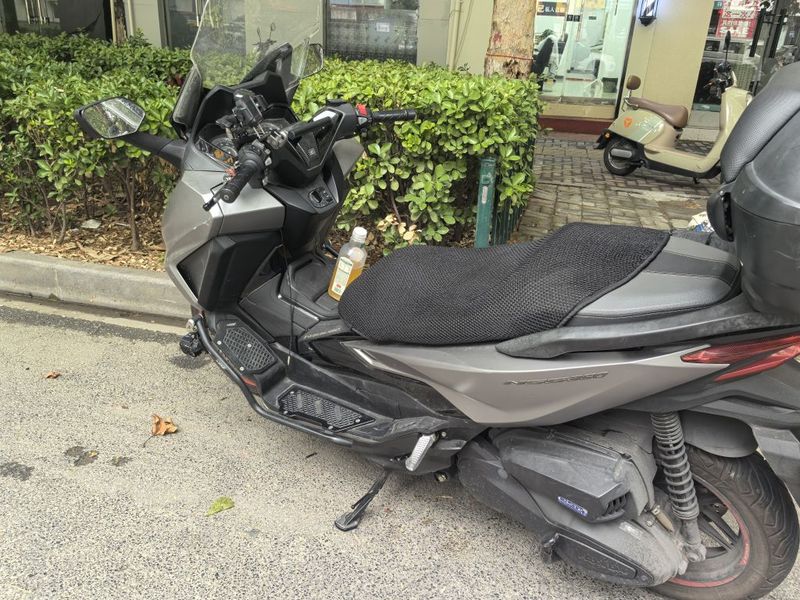 本田WING NSS350