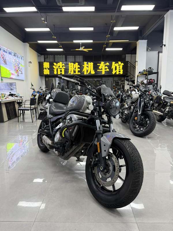 QJMOTOR 闪500S