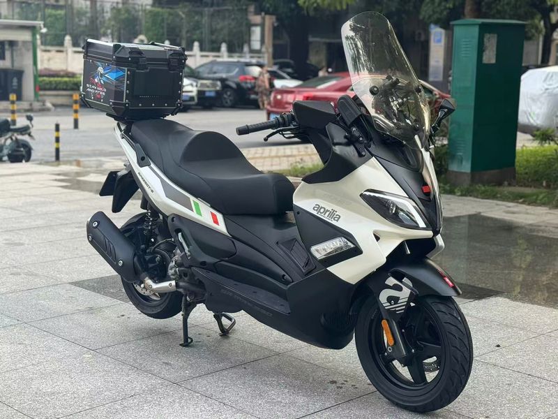 宗申阿普利亚 SR Max 250
