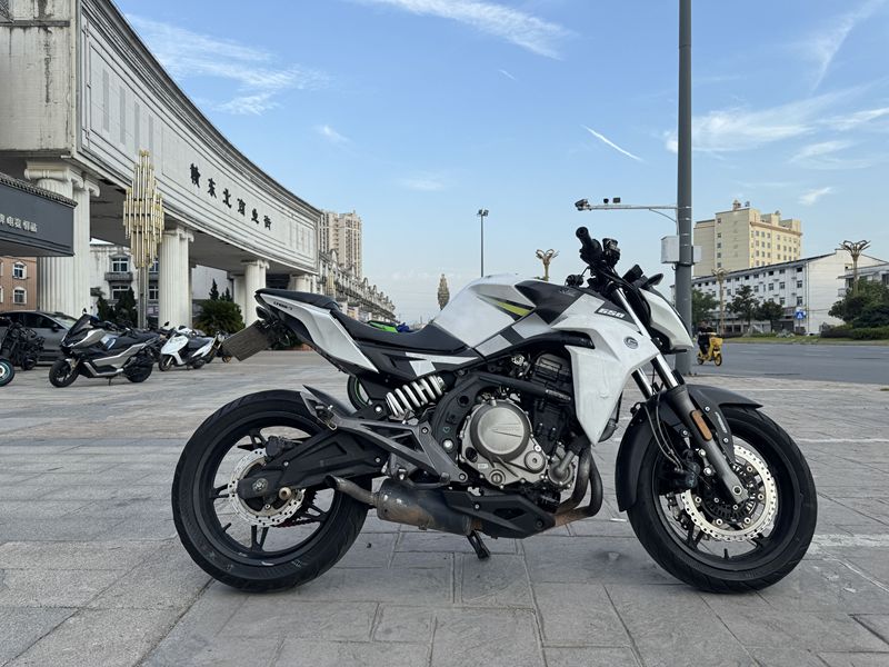 春风 650NK