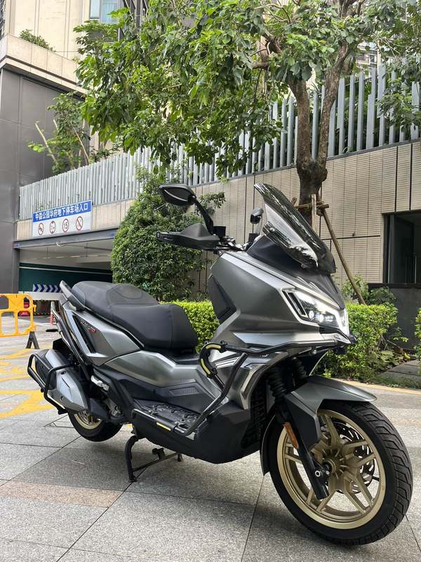 SYM三阳 Husky ADV 300