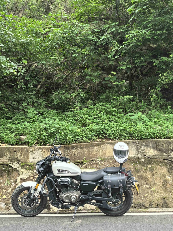 QJMOTOR 闪250