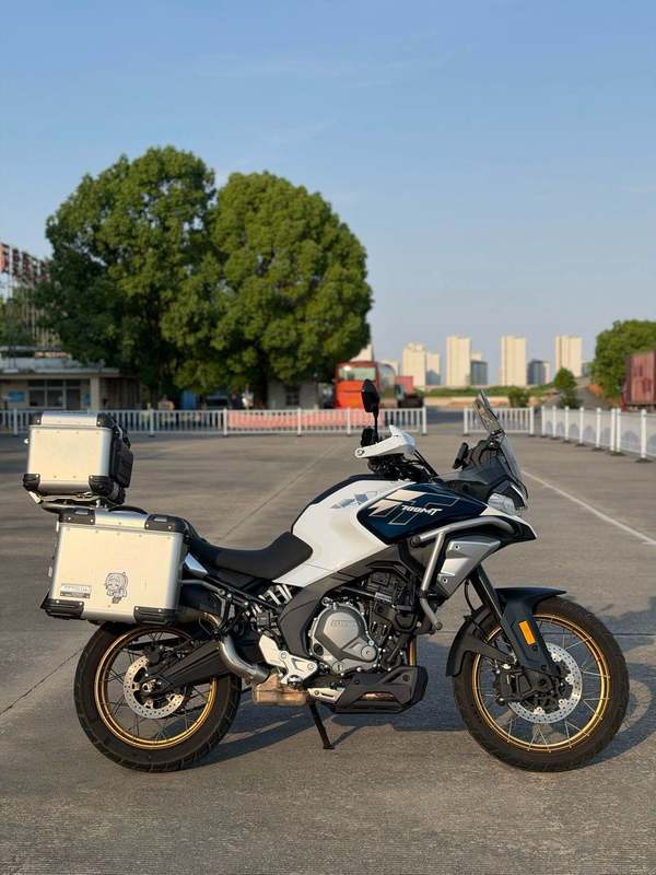 春风 700MT