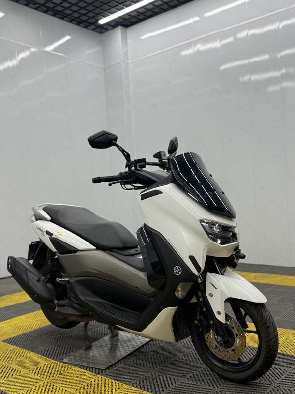 雅马哈 NMAX