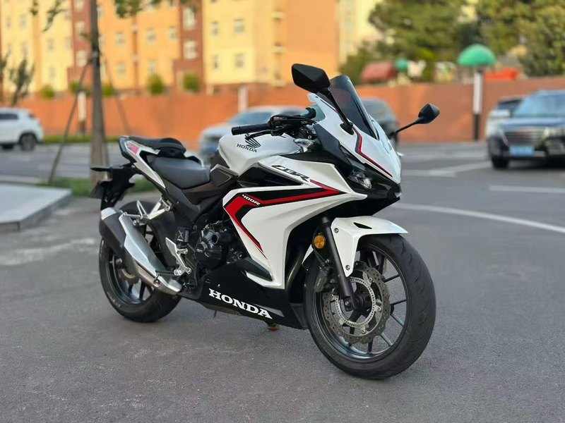本田WING CBR400R