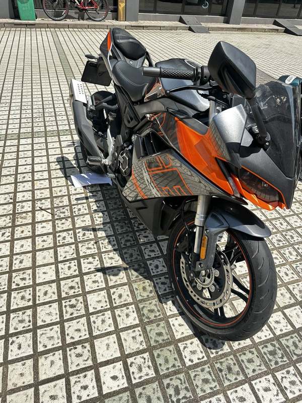 无极 250RR