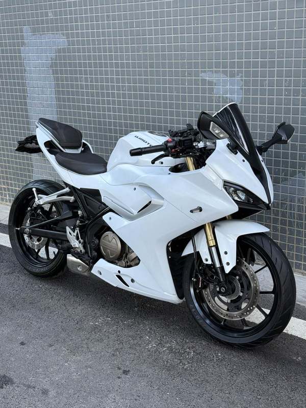 QJMOTOR 赛250
