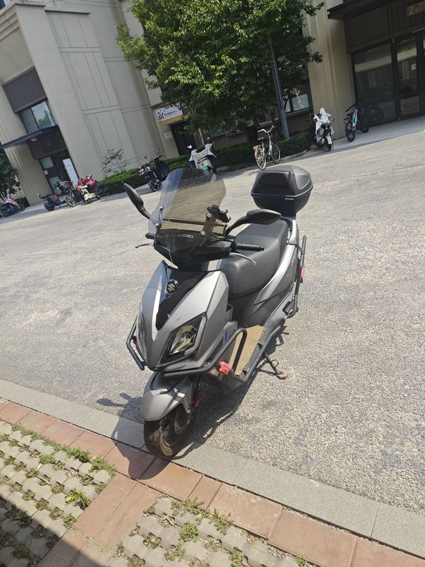济南铃木 UY125