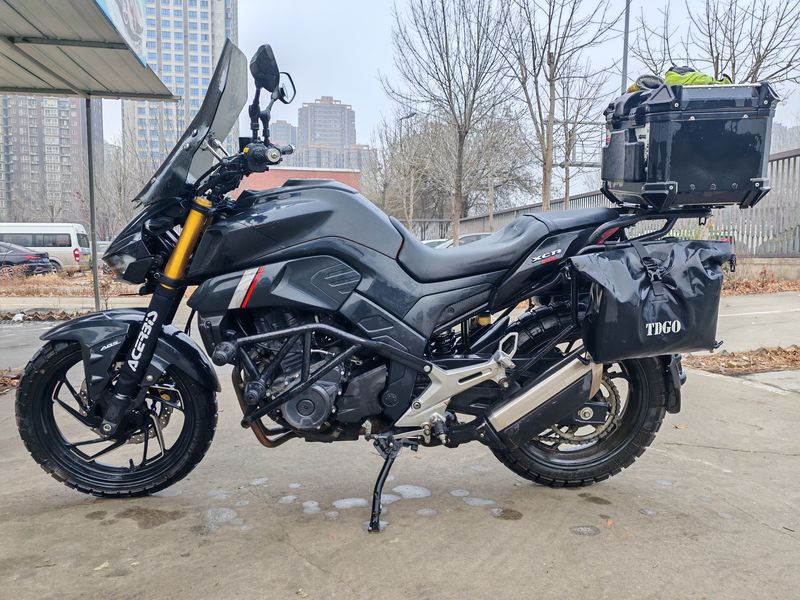 豪爵 XCR300