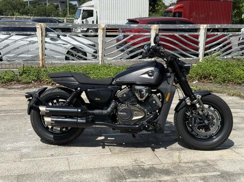 QJMOTOR 闪600