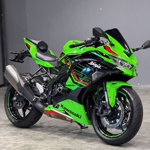 川崎 ZX-4R