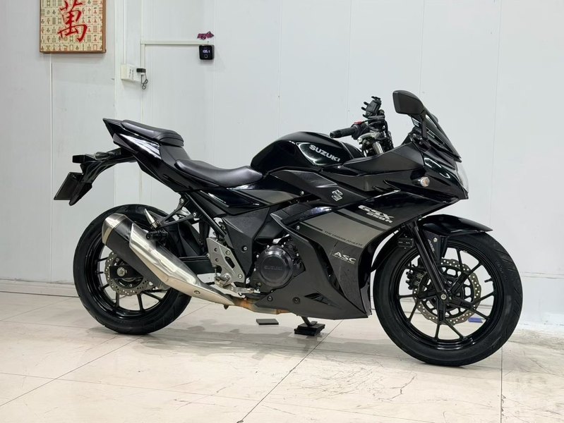 豪爵铃木 GSX250R