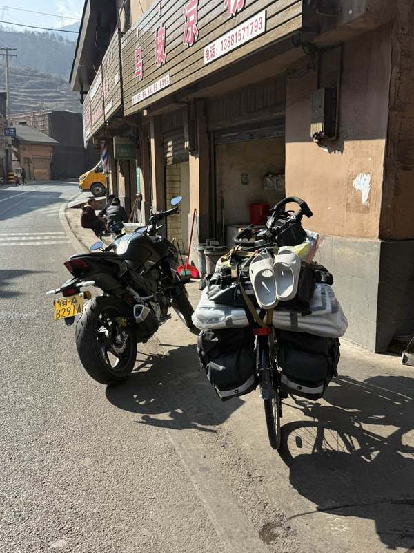 新大洲本田 CBF190R
