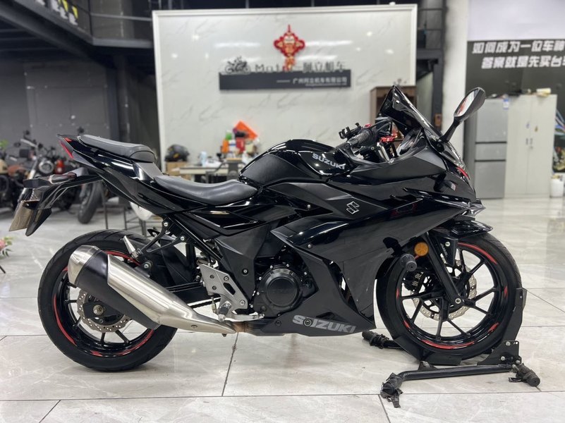 豪爵铃木 GSX250R