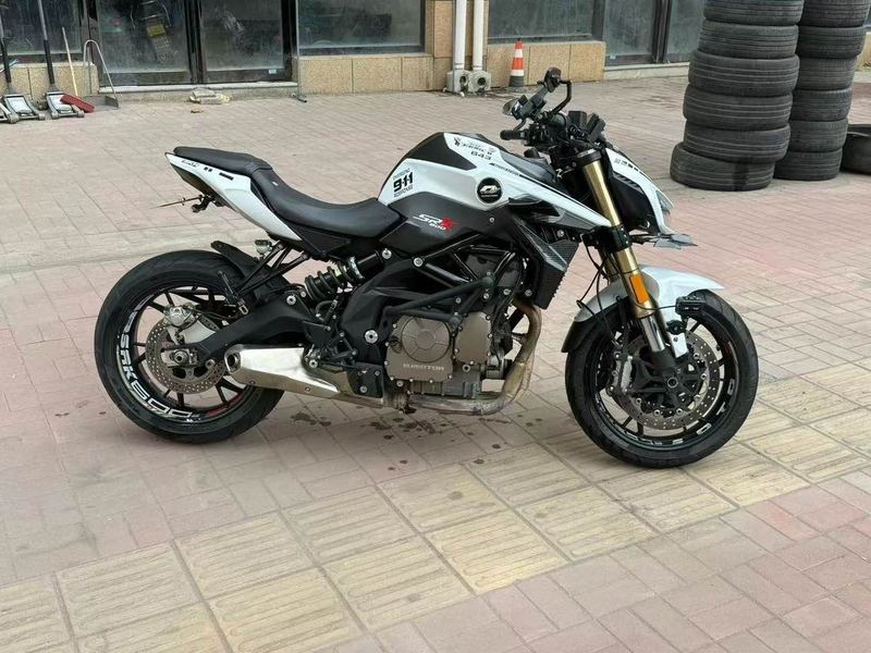QJMOTOR 追600
