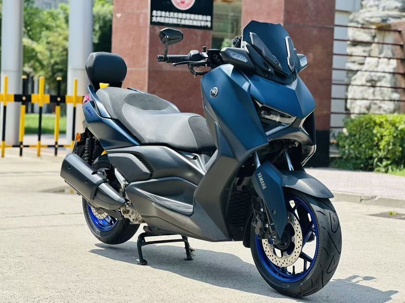 雅马哈 XMAX