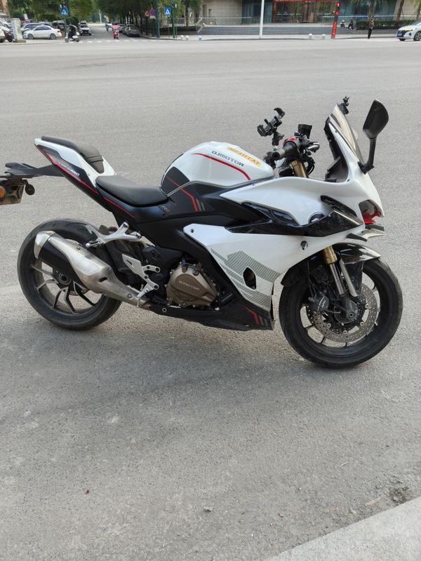 QJMOTOR 赛450