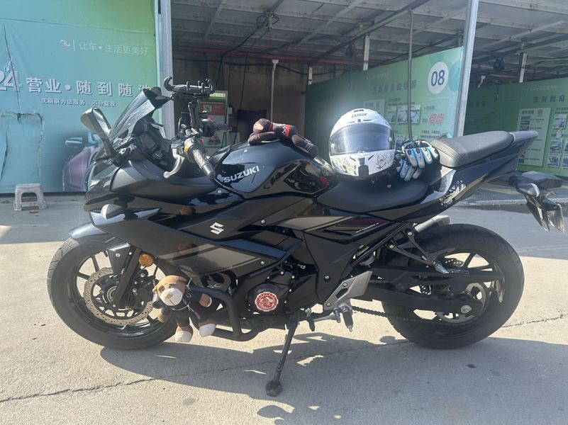 豪爵铃木 GSX250R