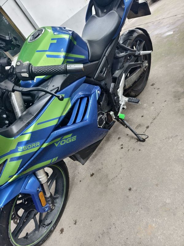 无极 250RR