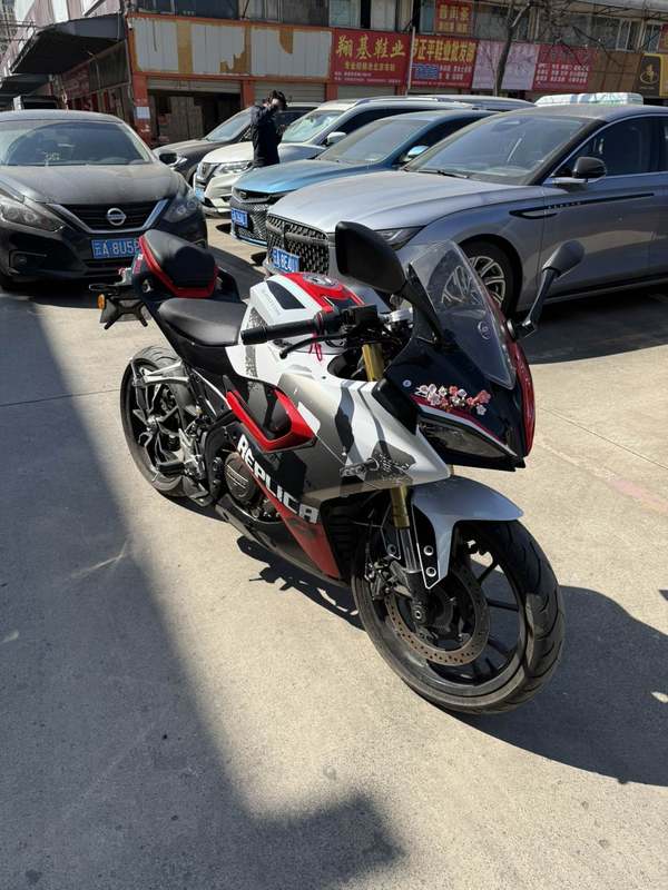 QJMOTOR 赛250