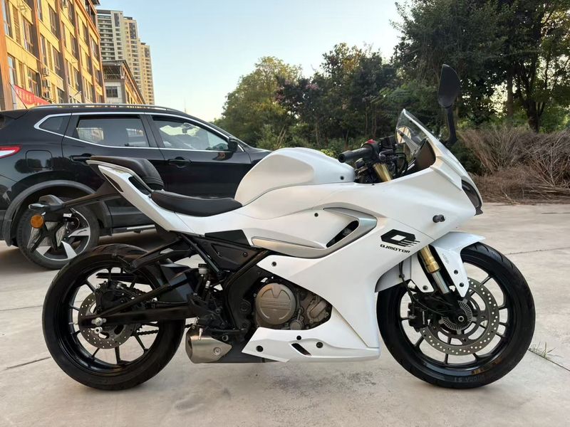 QJMOTOR 赛250