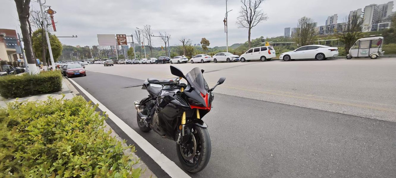 QJMOTOR 赛600