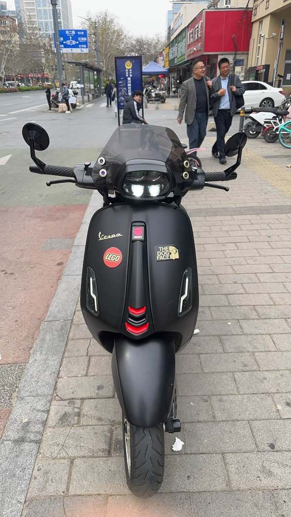 VESPA Sprint 150 Notte