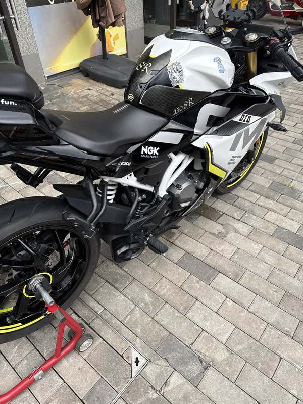 春风 250SR