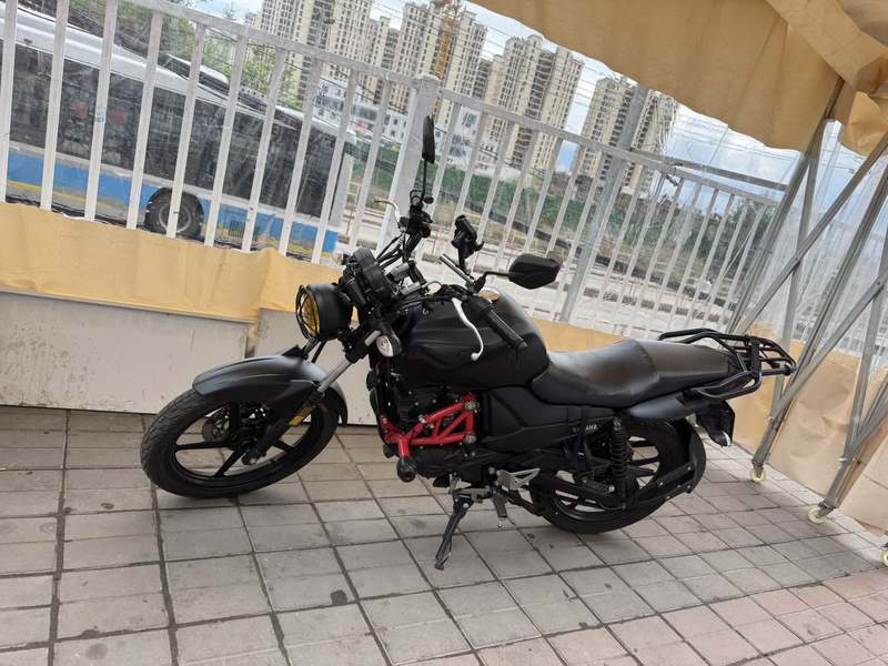 建设雅马哈 飞致YS150