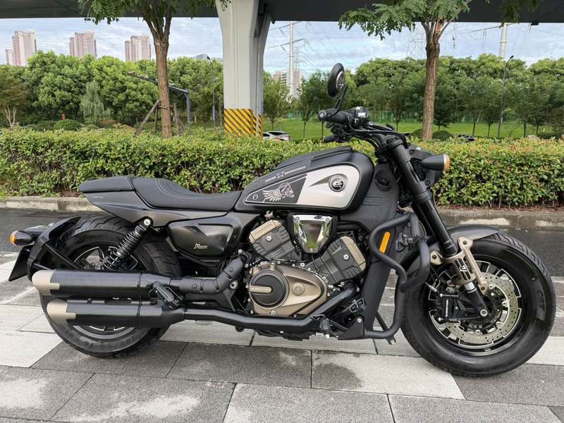 QJMOTOR 闪600