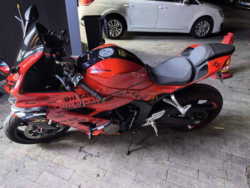 QJMOTOR 赛600