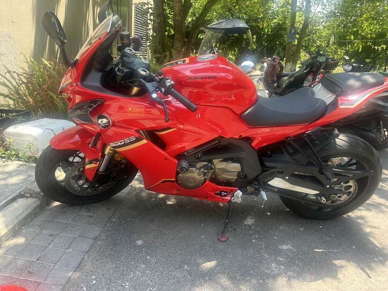 QJMOTOR 赛600