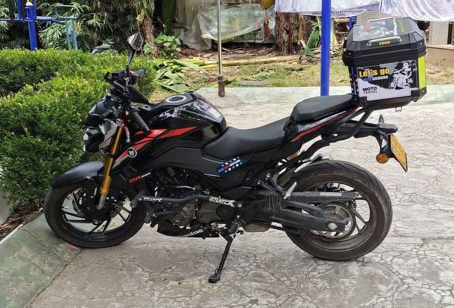 豪爵 DR250