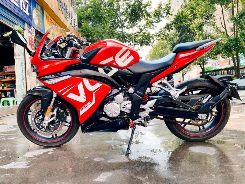 无极 300RR