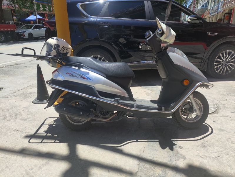豪爵 新悦星125