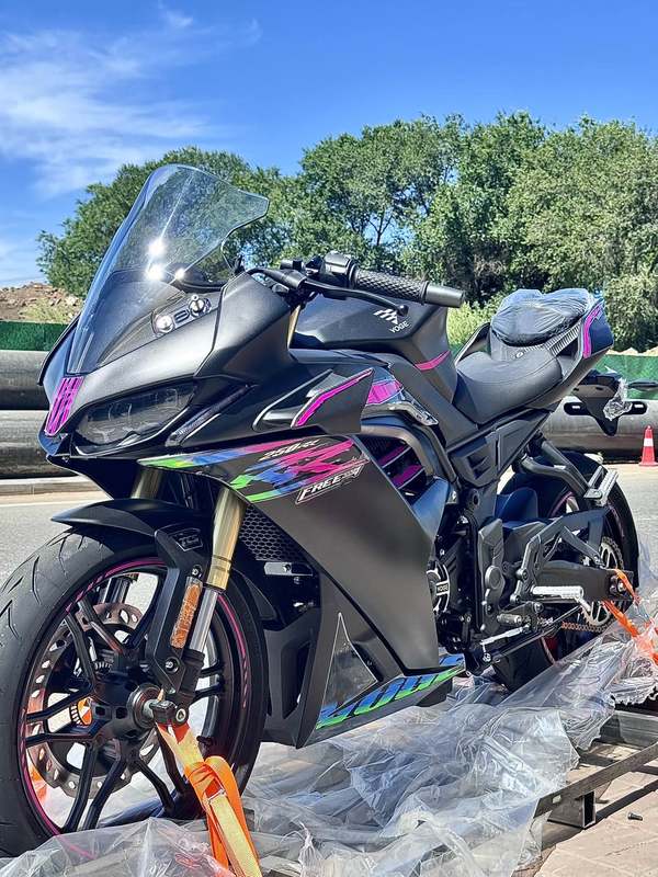 无极 250RR