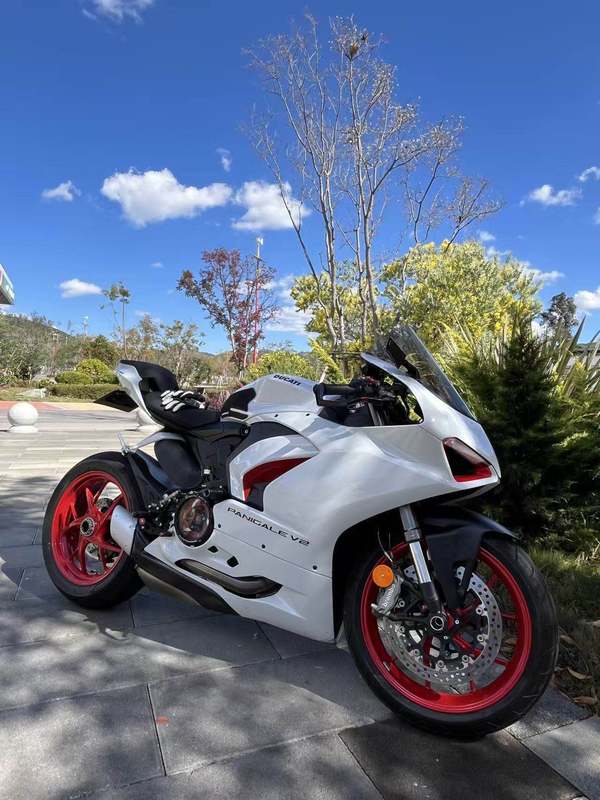 杜卡迪 Panigale V2